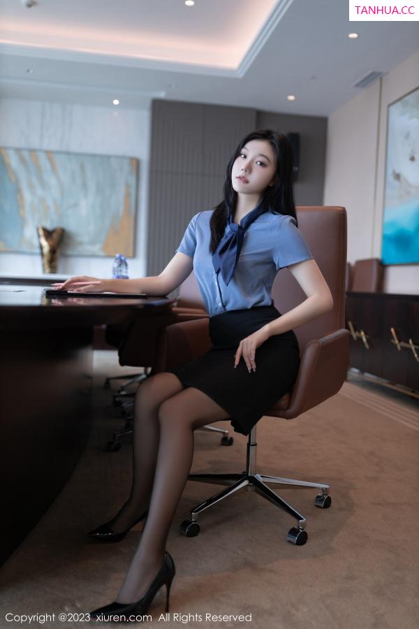 安然Maleah  [XiuRen]高清写真图 2023.09.19 No.7409 安然anran 黑丝美腿第5张图片